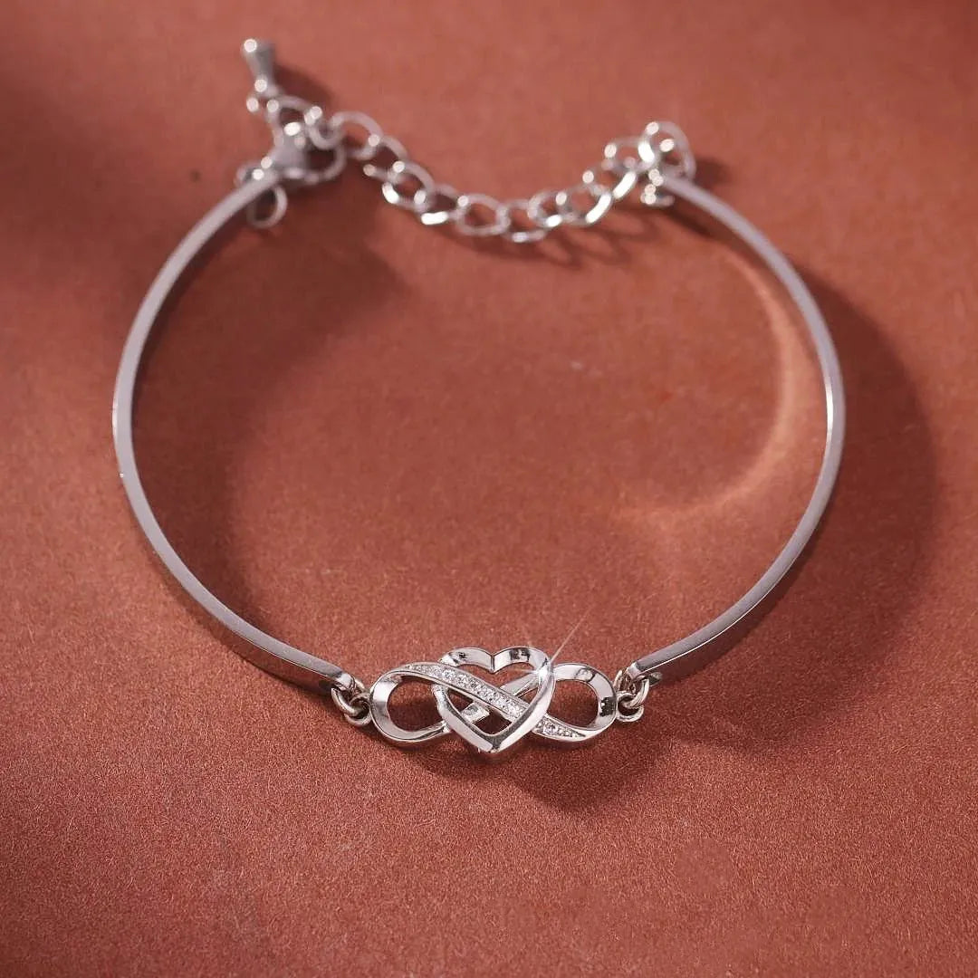Vintage Eternal Heart Bracelet